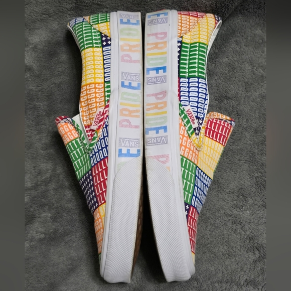 VANS AUTHENTIC PRIDE SLIP ONS! - Picture 8 of 9